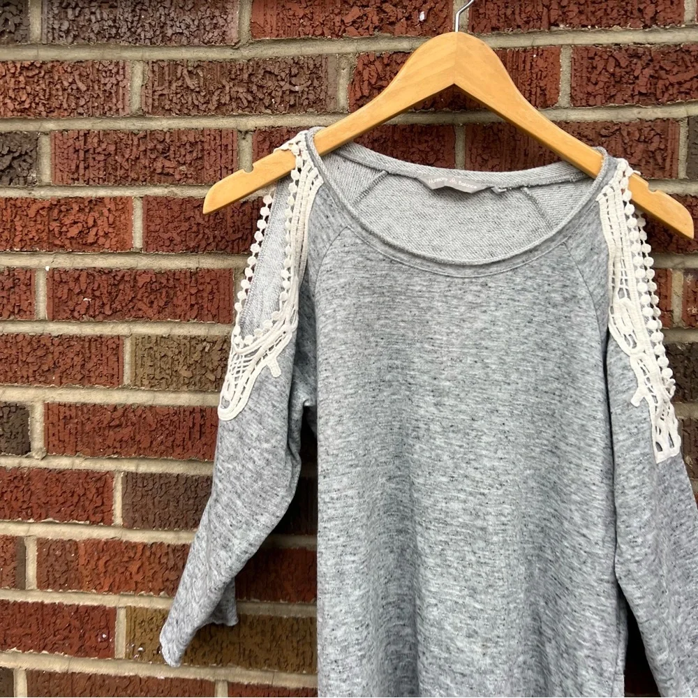 Harmony Balance Marled Gray and Cream Crochet Knit Cold Shoulder Sweatshirt